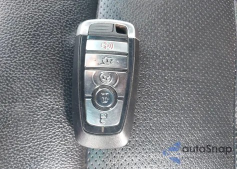 2019 Ford Explorer Sport z USA, uszkodzony, nr VIN 1FM5K8GTXKGB00045